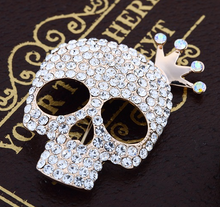 Load image into Gallery viewer, Crowned Skull Brooch
